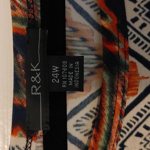 R&K Multicolor Chevron Dress Women's 24 Wide Cold Shoulder Lightweight Events - Picture 2 of 7